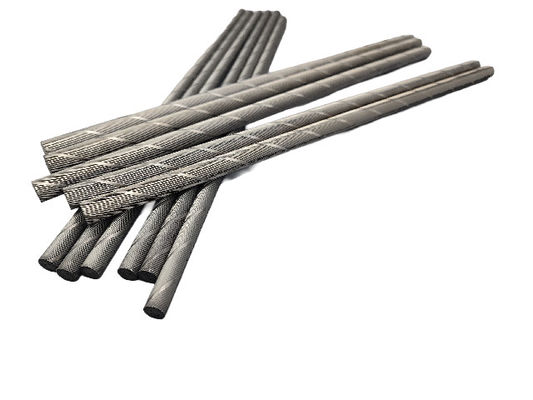 permukaan tanah akhir Tungsten Karbida Helical Rod dengan lubang pendingin HRA 81.5-95 untuk Precision Machining