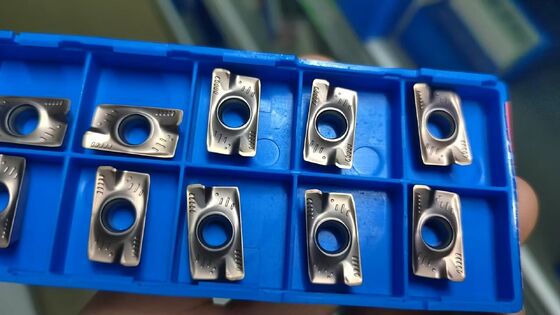 Carbide Precision Apmt1604 Cnc Milling Inserts Ideal untuk memotong stainless steel di lingkungan metalworking profesional